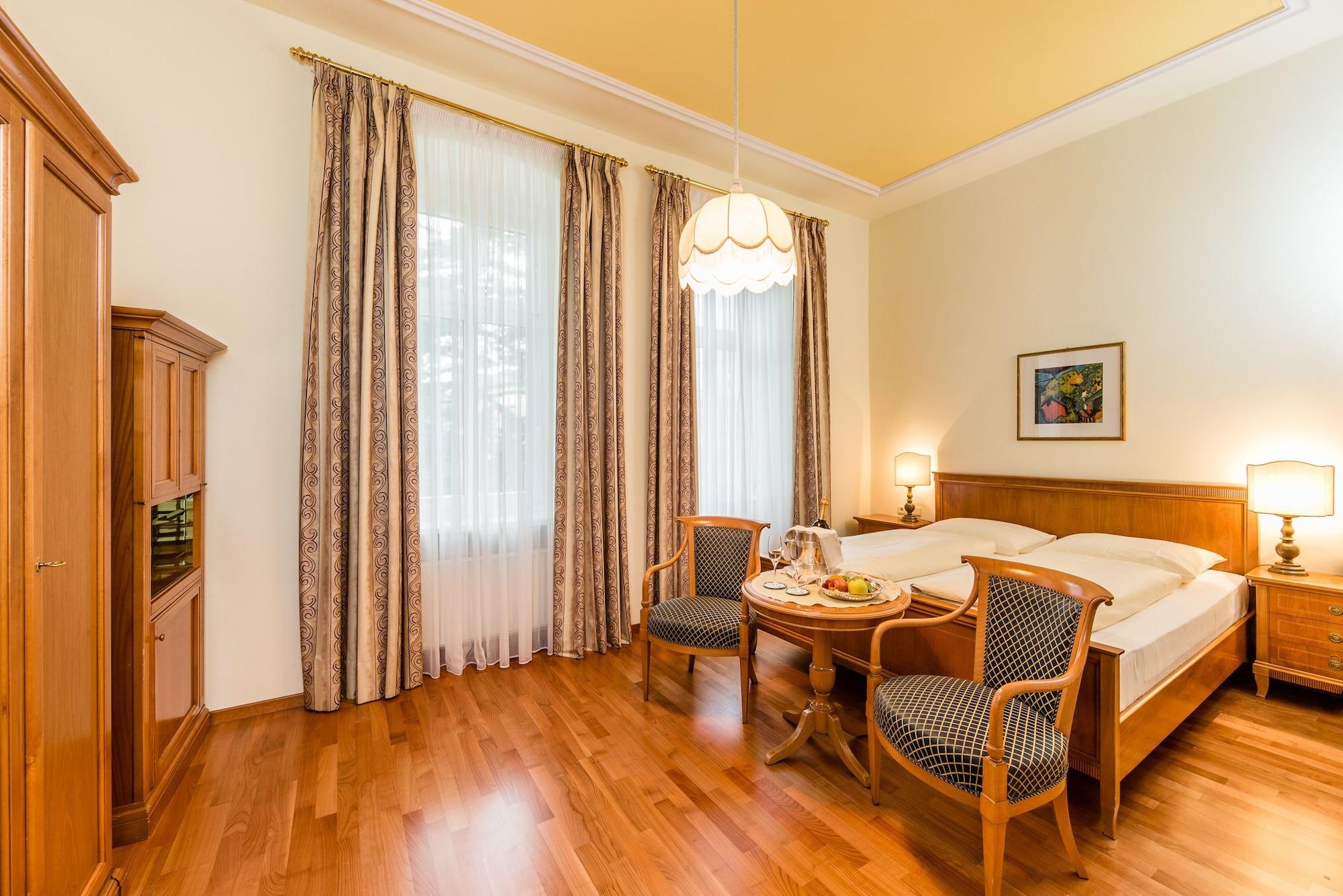 Villa Bavaria Мерано Екстериор снимка